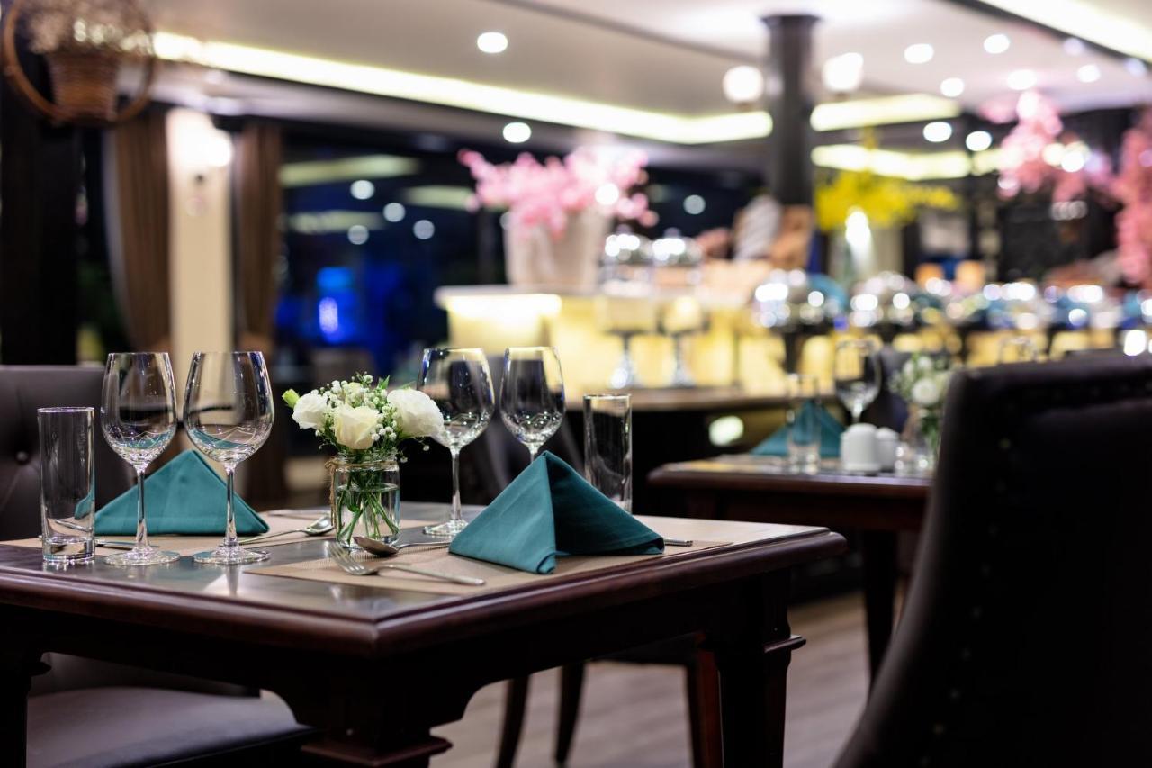 Mon Cheri Cruises Hạ Long Exterior foto